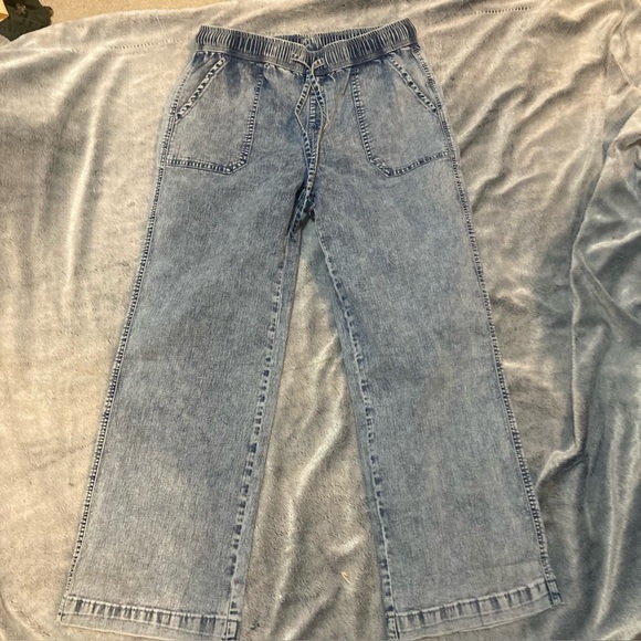 Mom Style Acid Wash Elastic Waist Jeans - Picture 1 of 4